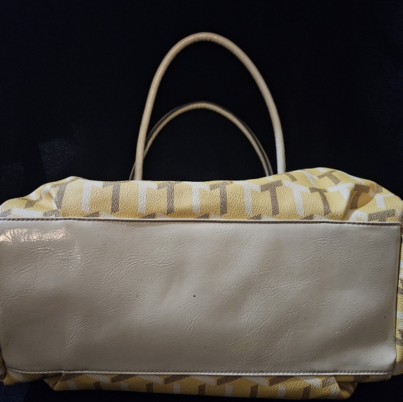 Tignanello Signature Leather Shoulder Bag/Satchel-Yellow, Cream, & Brown - Picture 4 of 16